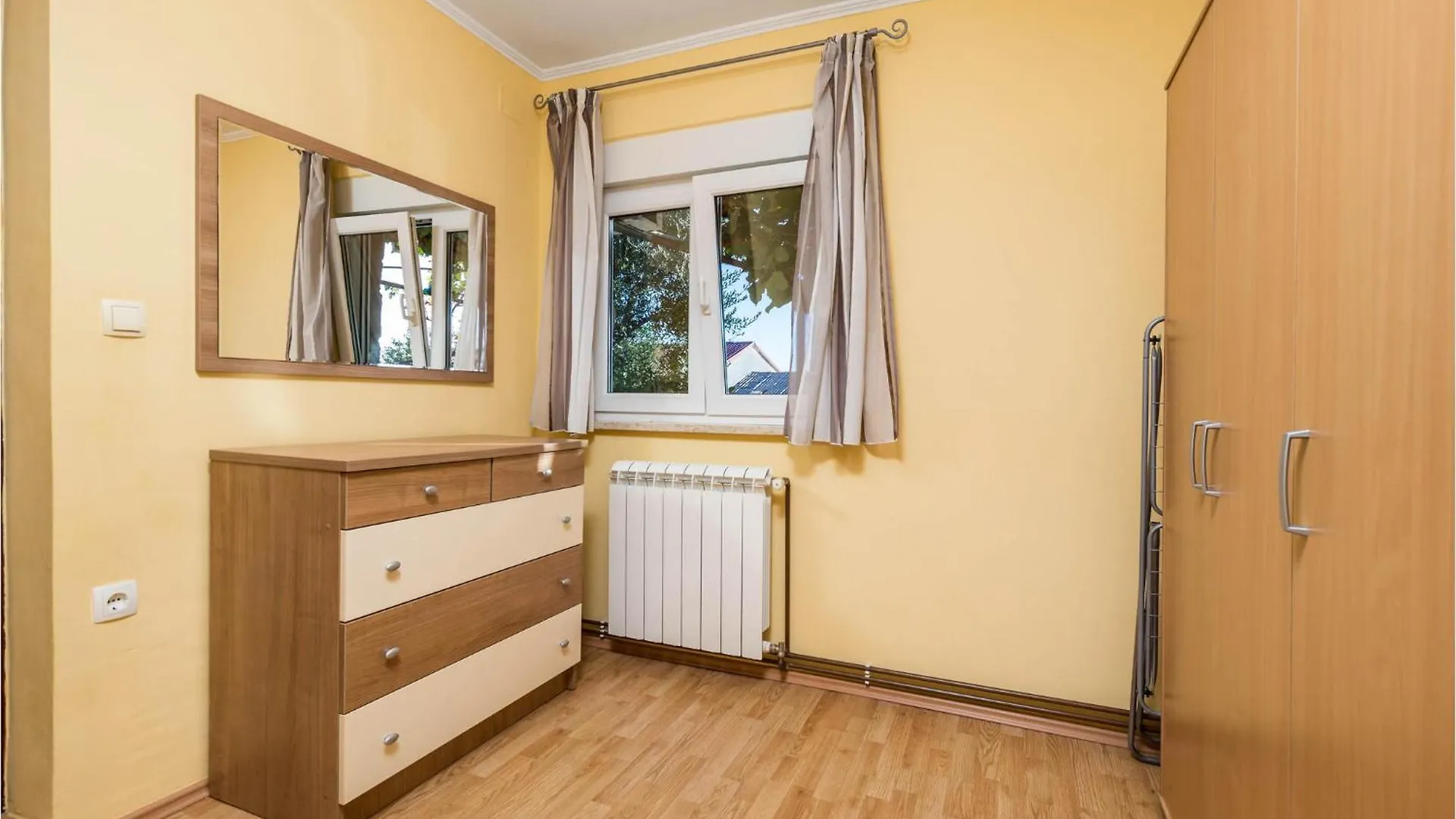 Stunning Apartment In Lovran With Kitchen